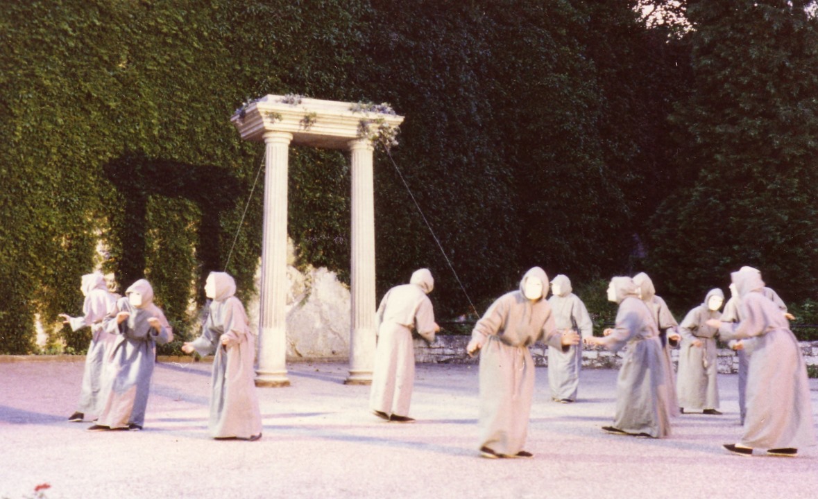 1987004.jpg